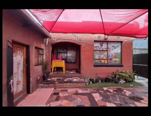 3 BEDROOM FREESTANDING FOR SALE IN IVORY PARK